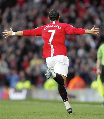 成为球队引 成为球队引